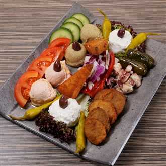 Für zwei Personen Kalte & Warme Vorspeisenplatte